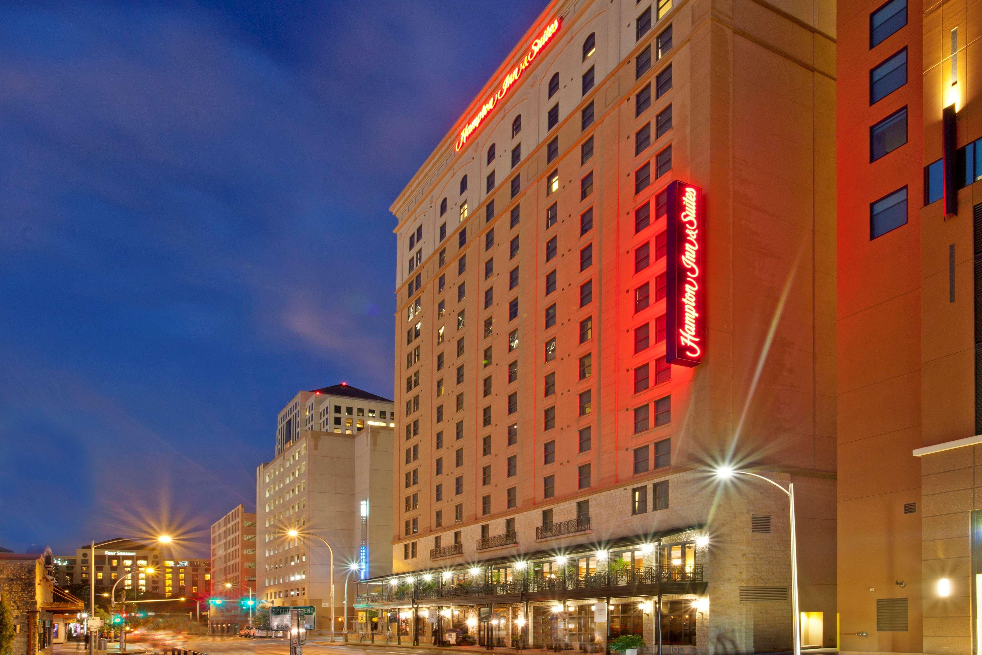Hampton Inn & Suites Austin-Downtown/Convention Center Dış mekan fotoğraf