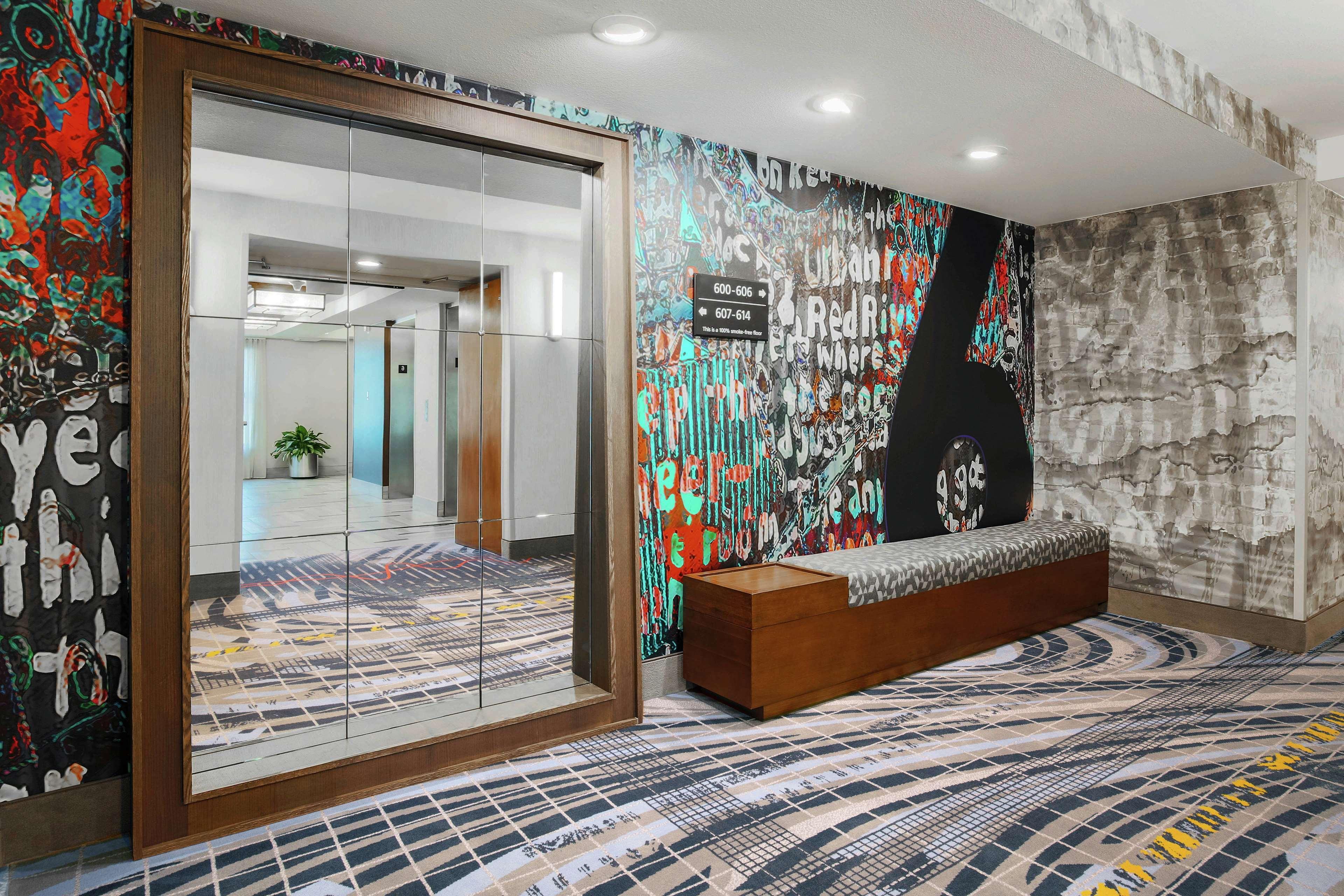 Hampton Inn & Suites Austin-Downtown/Convention Center Dış mekan fotoğraf