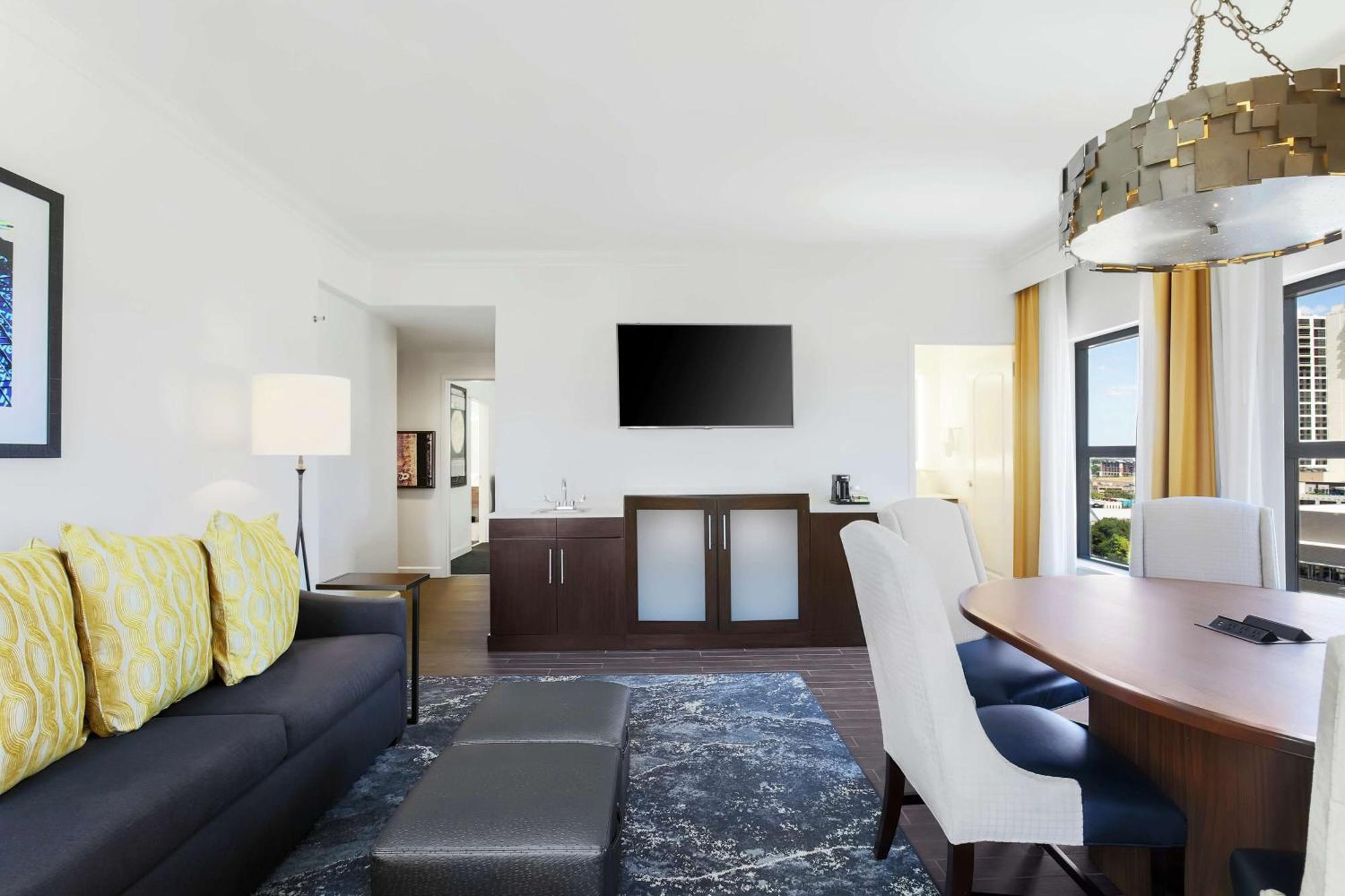 Hampton Inn & Suites Austin-Downtown/Convention Center Dış mekan fotoğraf
