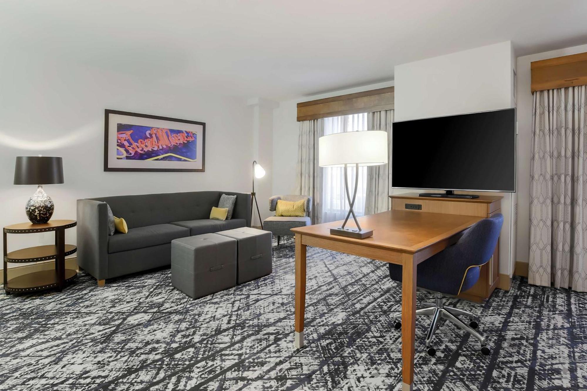 Hampton Inn & Suites Austin-Downtown/Convention Center Dış mekan fotoğraf