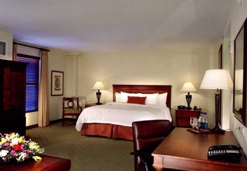 Hampton Inn & Suites Austin-Downtown/Convention Center Oda fotoğraf